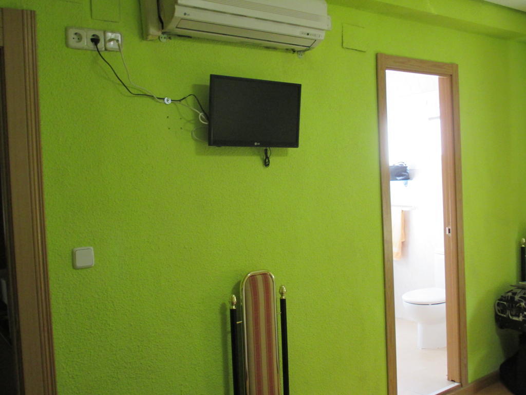 Hostal Pradillo Мостолес Екстериор снимка