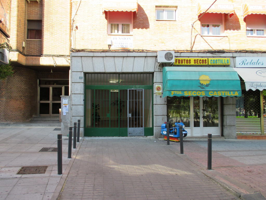 Hostal Pradillo Мостолес Екстериор снимка
