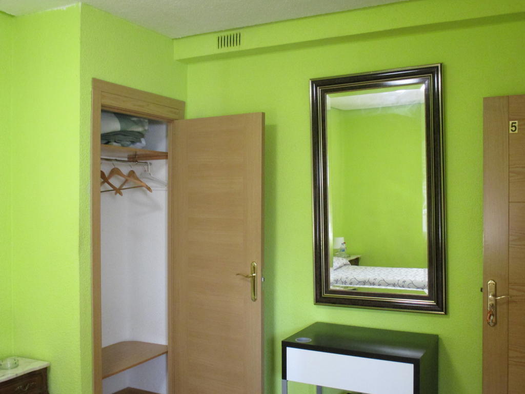Hostal Pradillo Мостолес Екстериор снимка