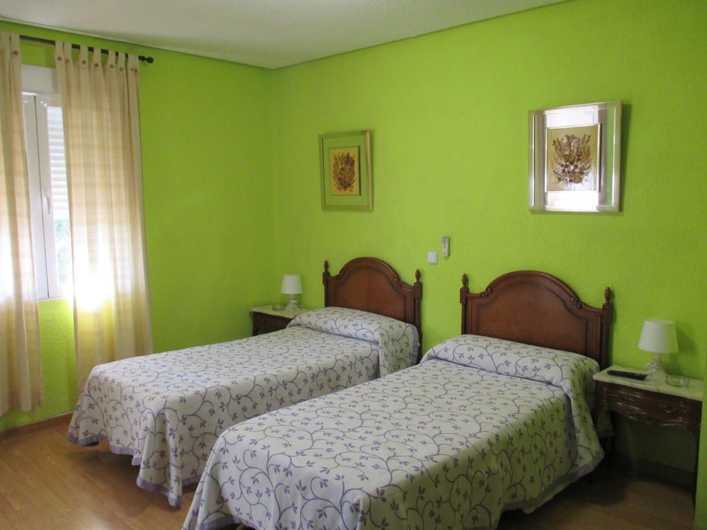 Hostal Pradillo Мостолес Стая снимка