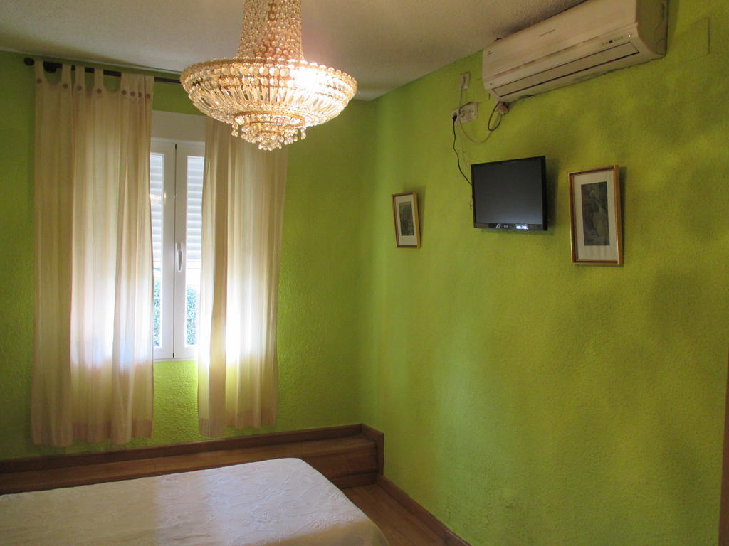 Hostal Pradillo Мостолес Стая снимка